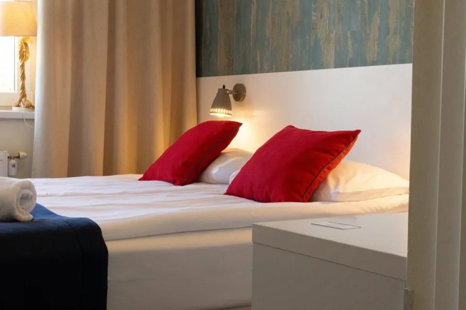 Rooms · 109