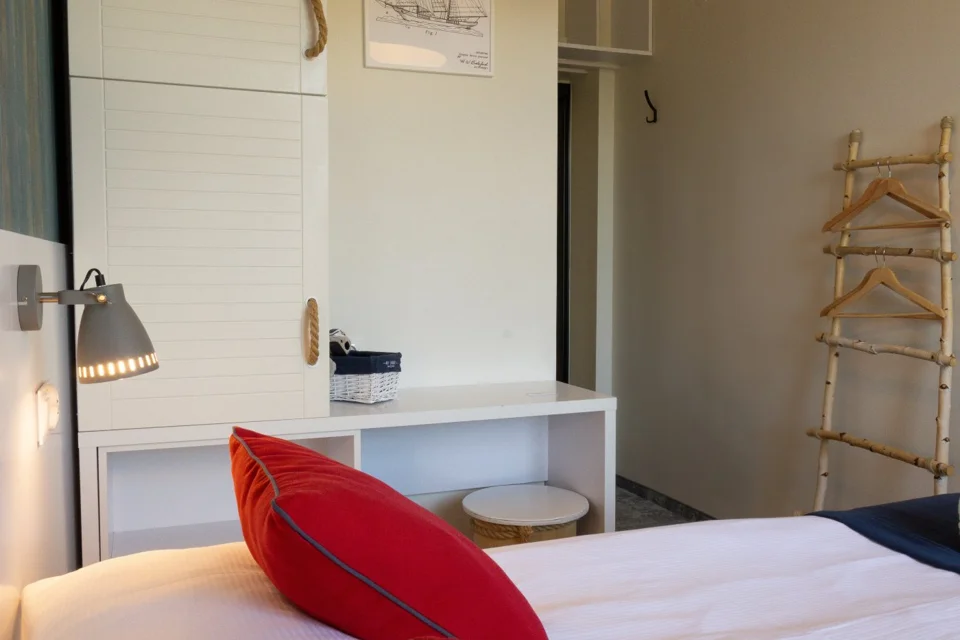 Rooms · 112