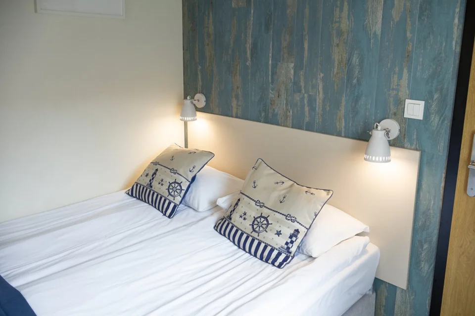 Rooms · 115