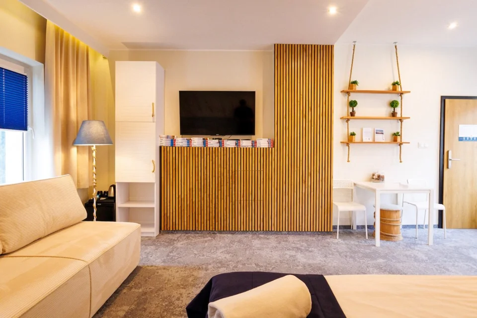 Rooms · 122